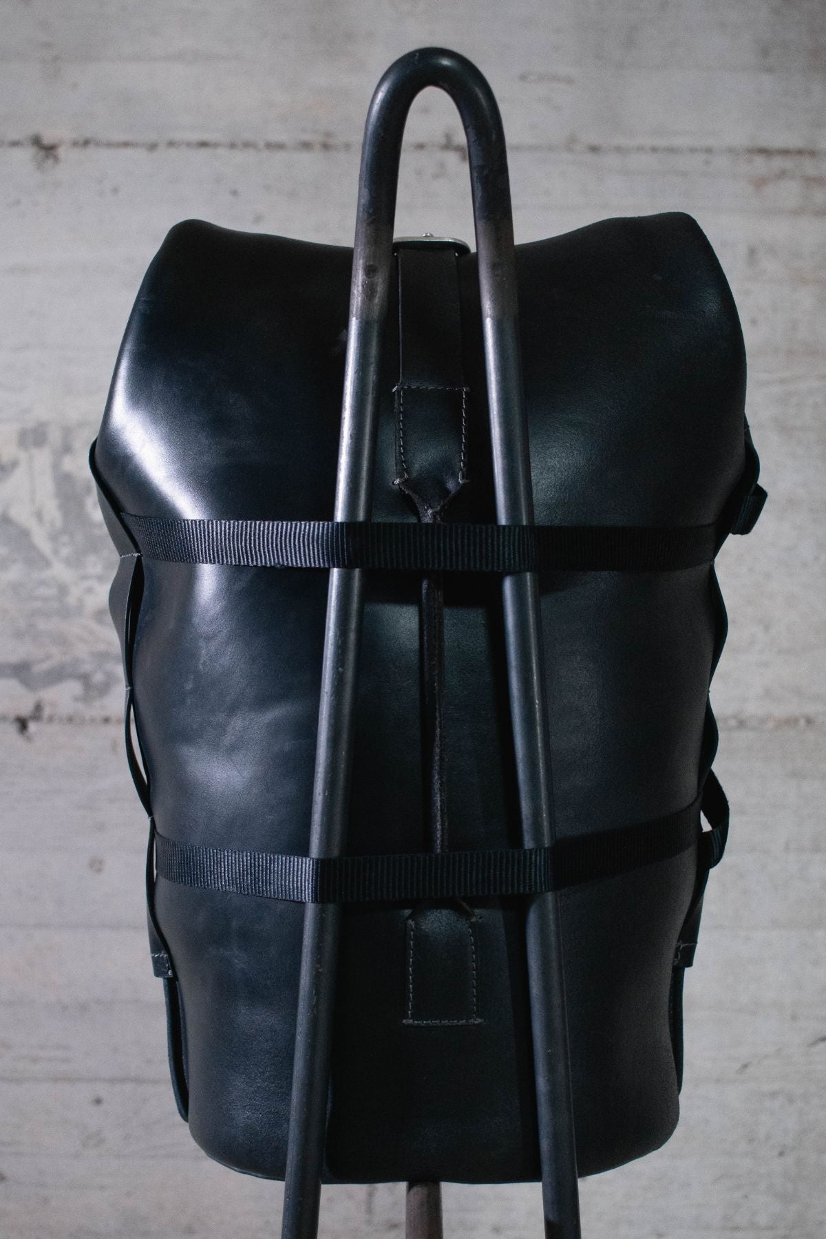 Grab_Rail Bag | Latigo Leather