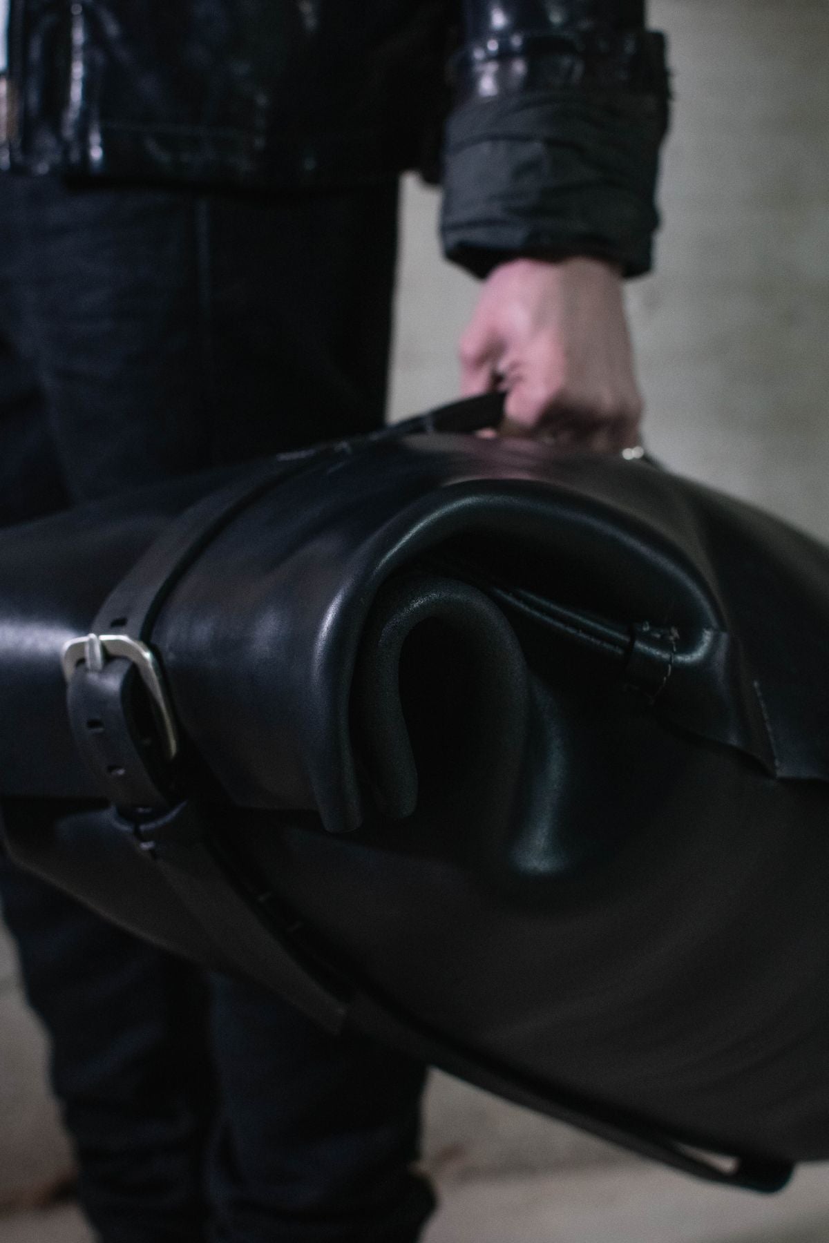Grab_Rail Bag | Latigo Leather