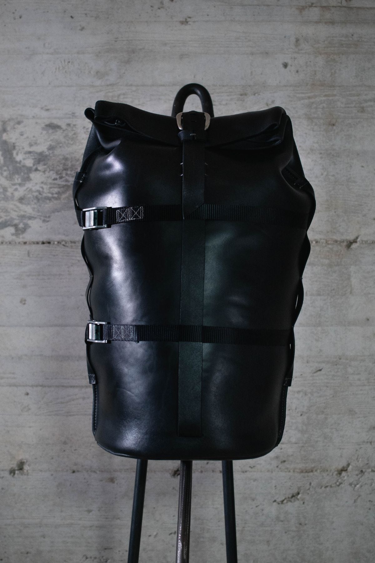 Grab_Rail Bag | Latigo Leather
